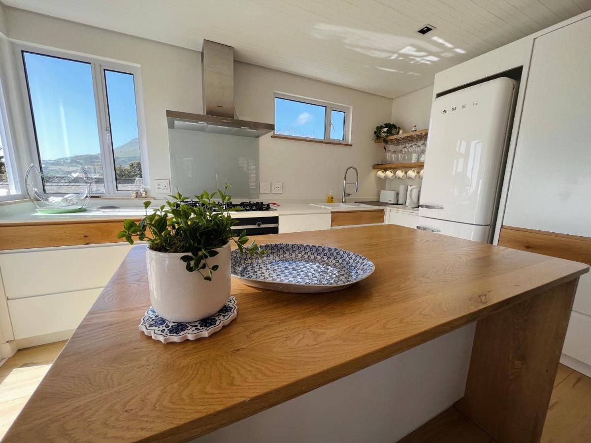 Moonshine - Two Bedroom House With Inverter كيب تاون المظهر الخارجي الصورة