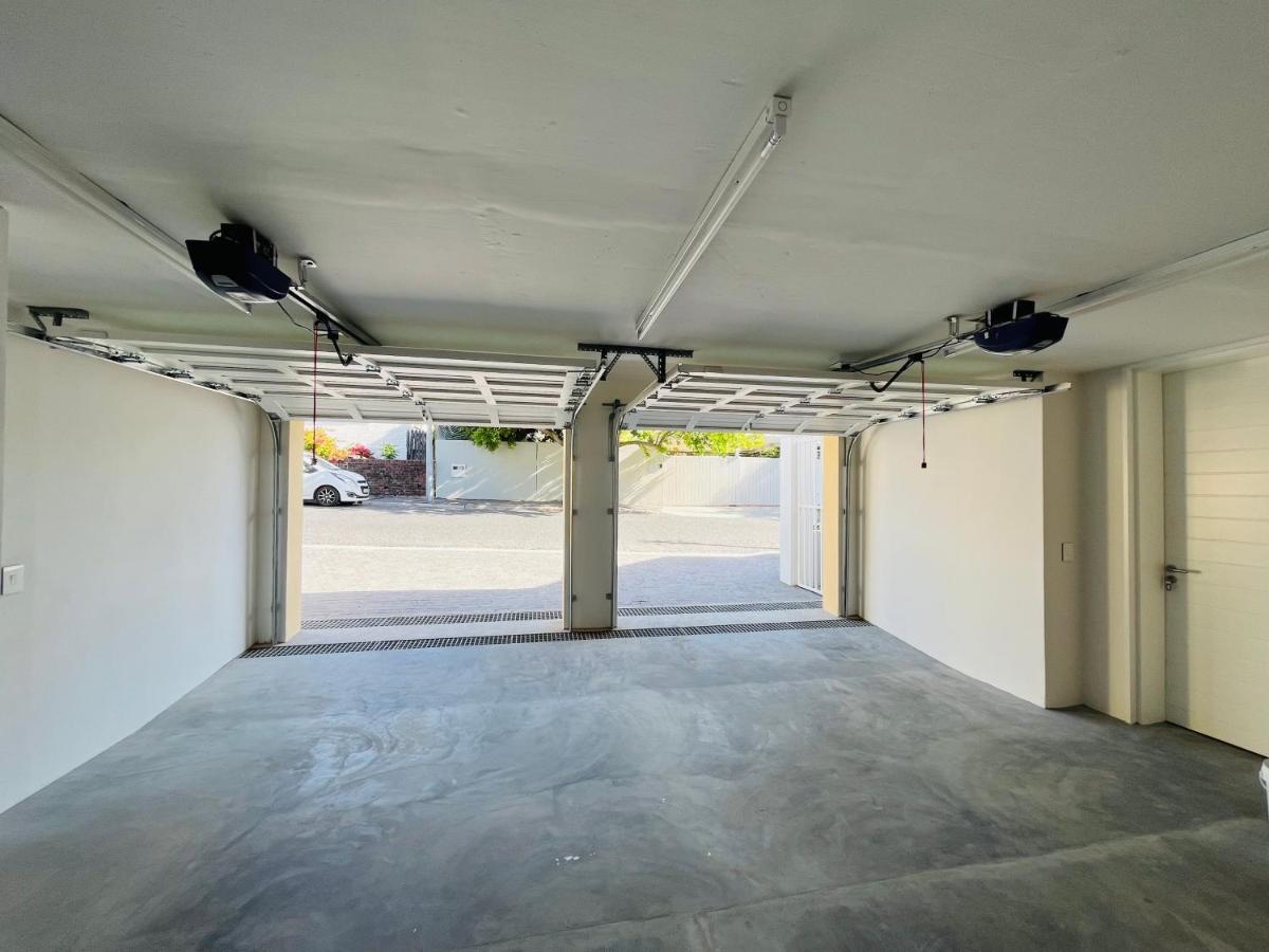 Moonshine - Two Bedroom House With Inverter كيب تاون المظهر الخارجي الصورة